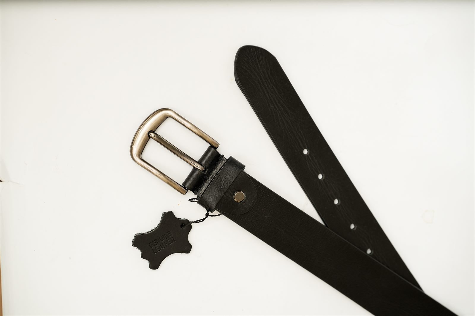 Attaro - genuine leather belt in classic black