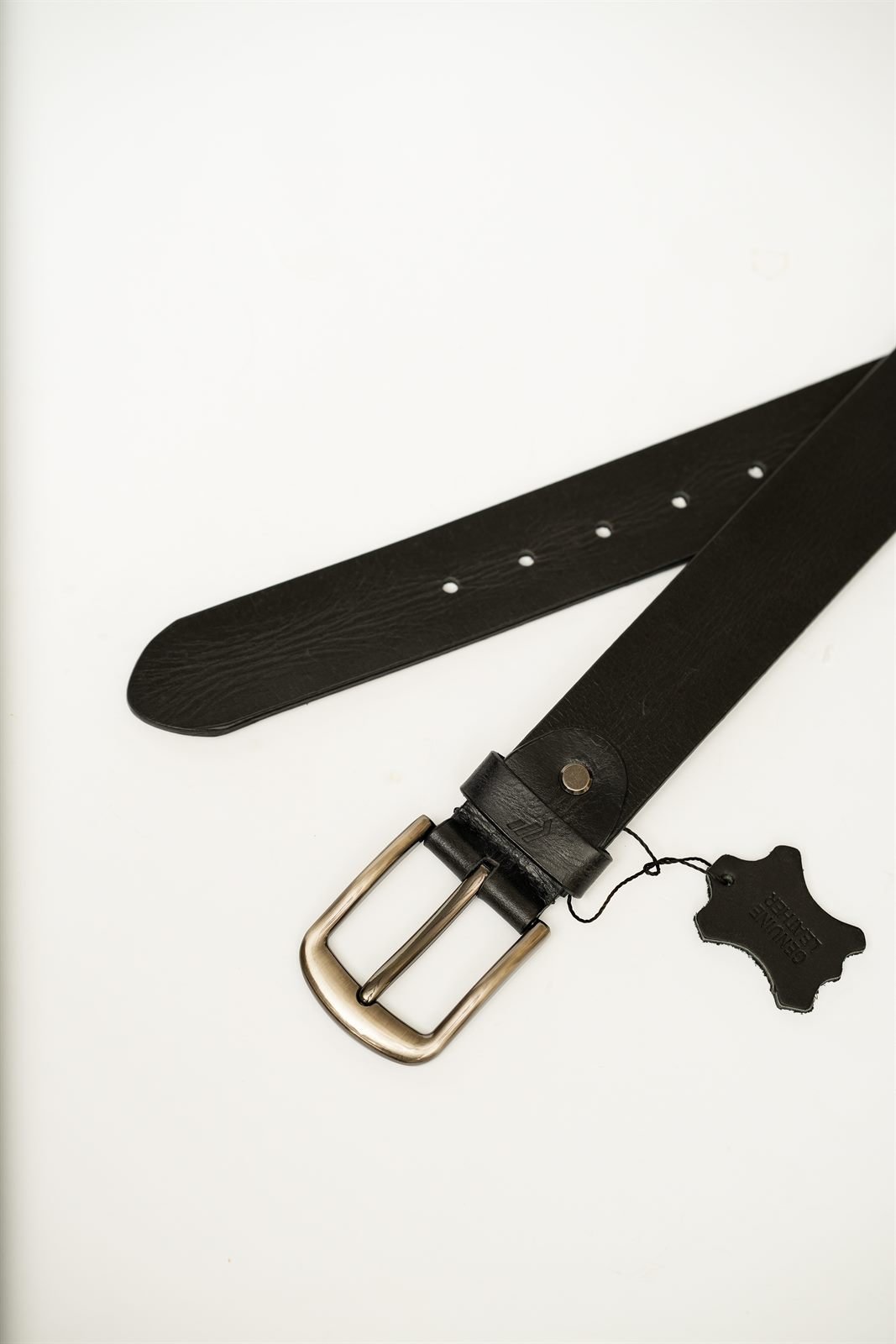 Attaro - genuine leather belt in classic black