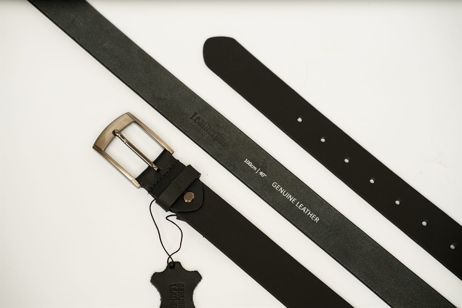 Attaro - genuine leather belt in classic black