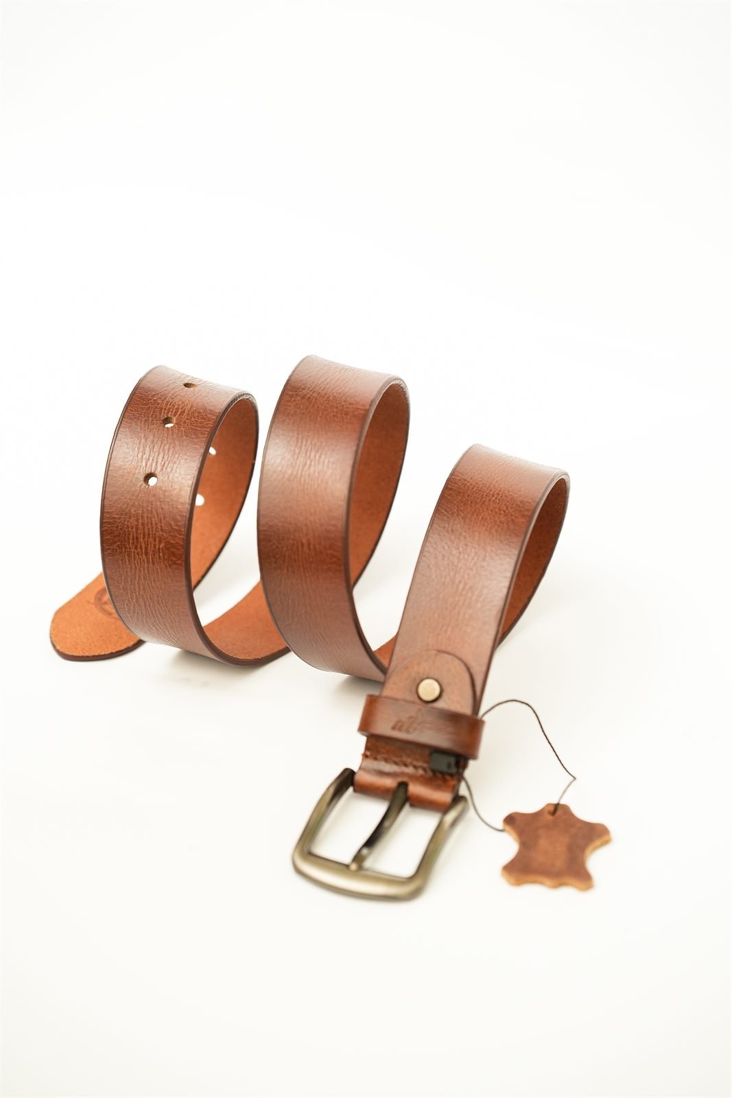 Cholvar - genuine leather belt in tan