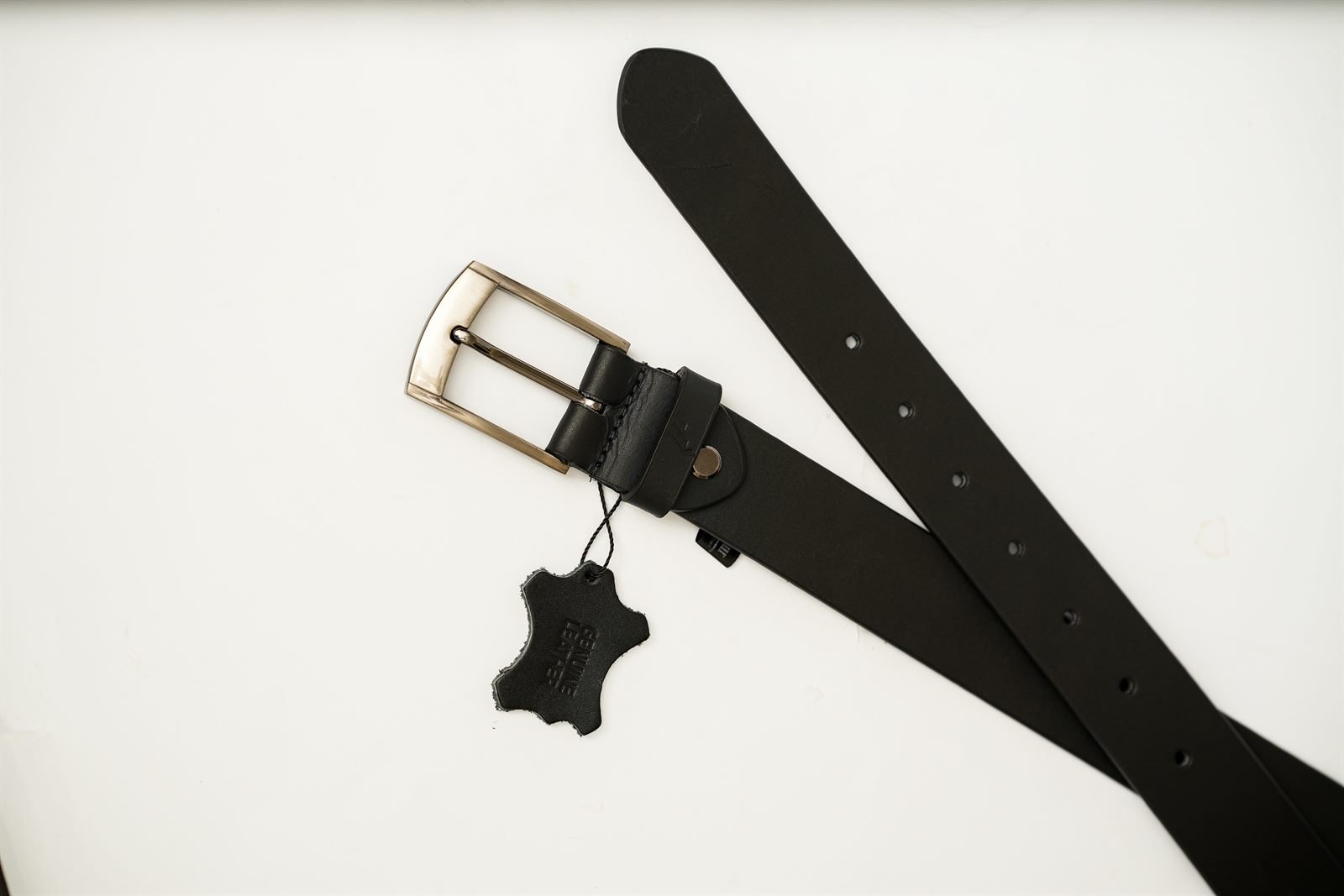 Noorvan - genuine leather belt in classic black