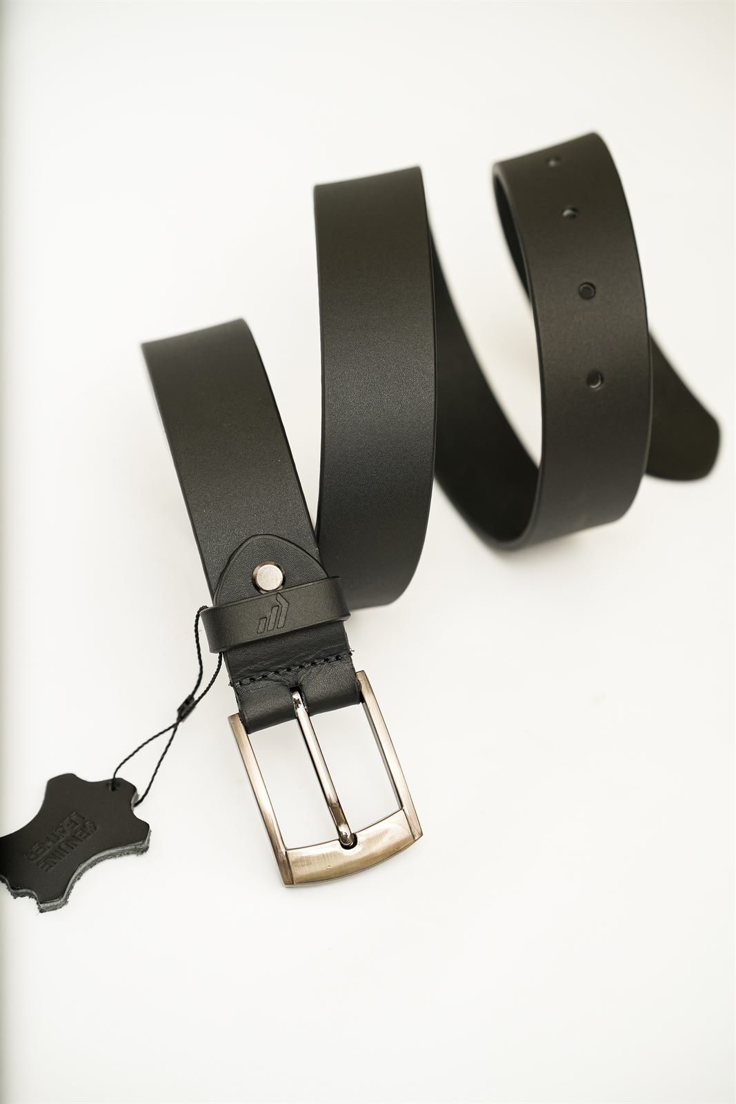 Noorvan - genuine leather belt in classic black