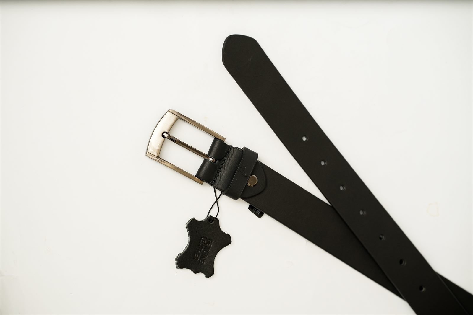 Noorvan - genuine leather belt in classic black