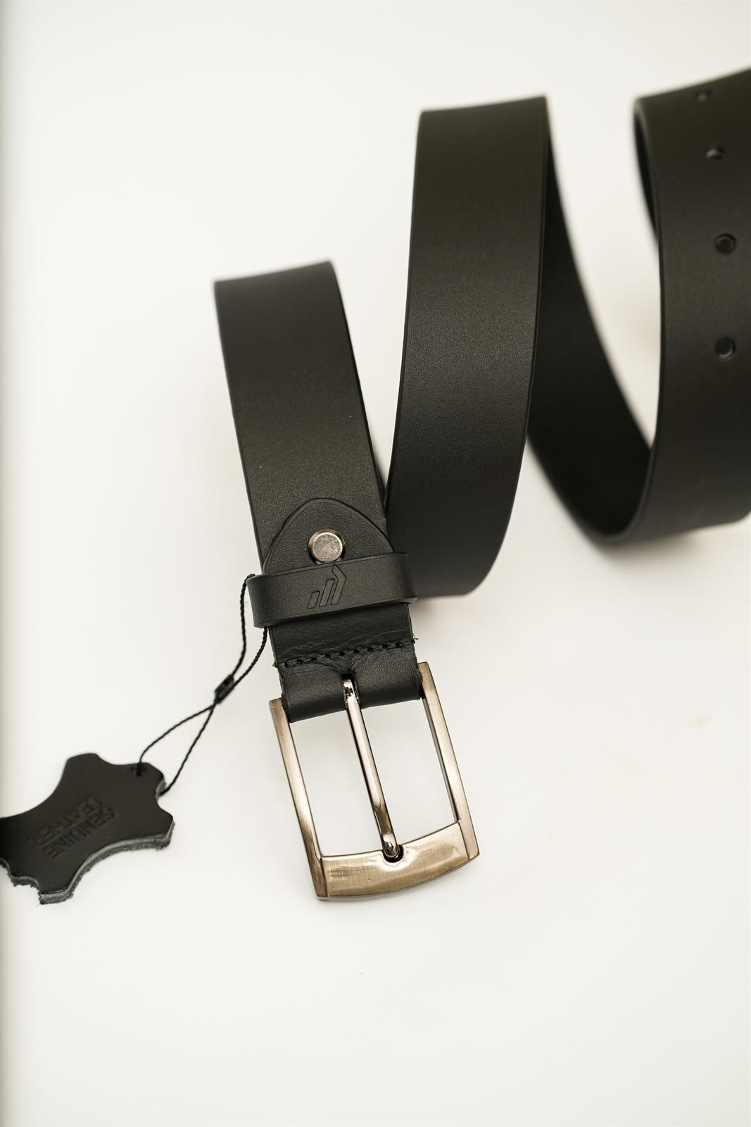 Noorvan - genuine leather belt in classic black