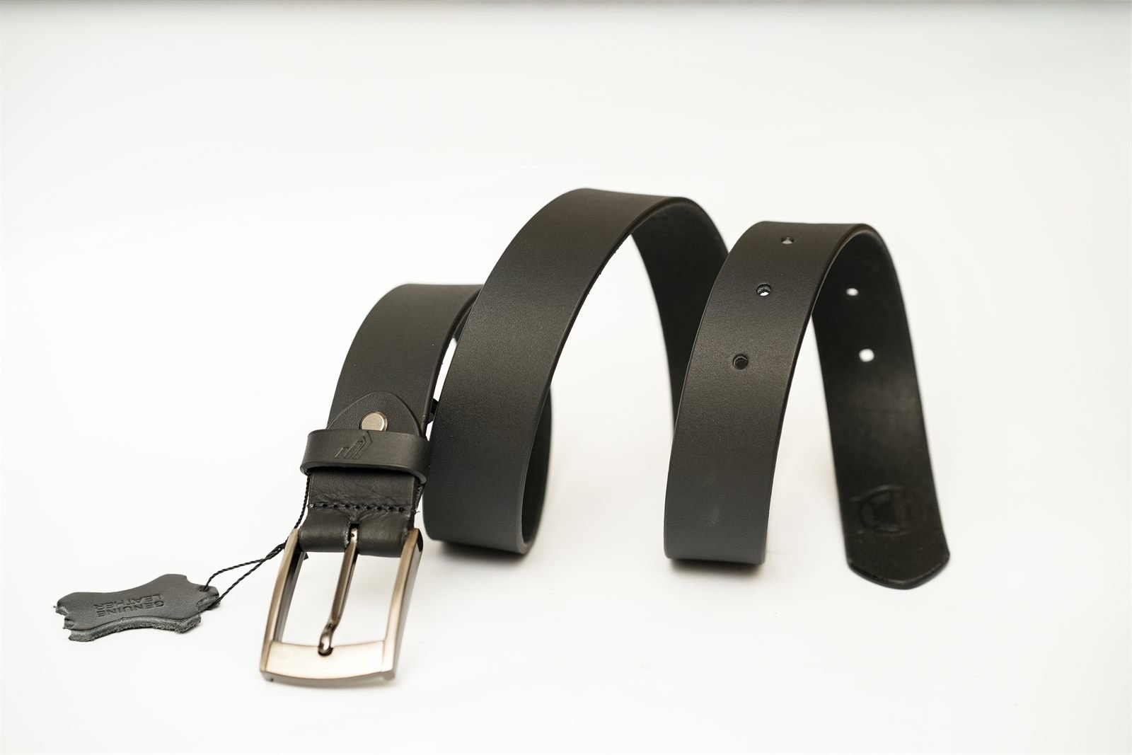 Noorvan - genuine leather belt in classic black