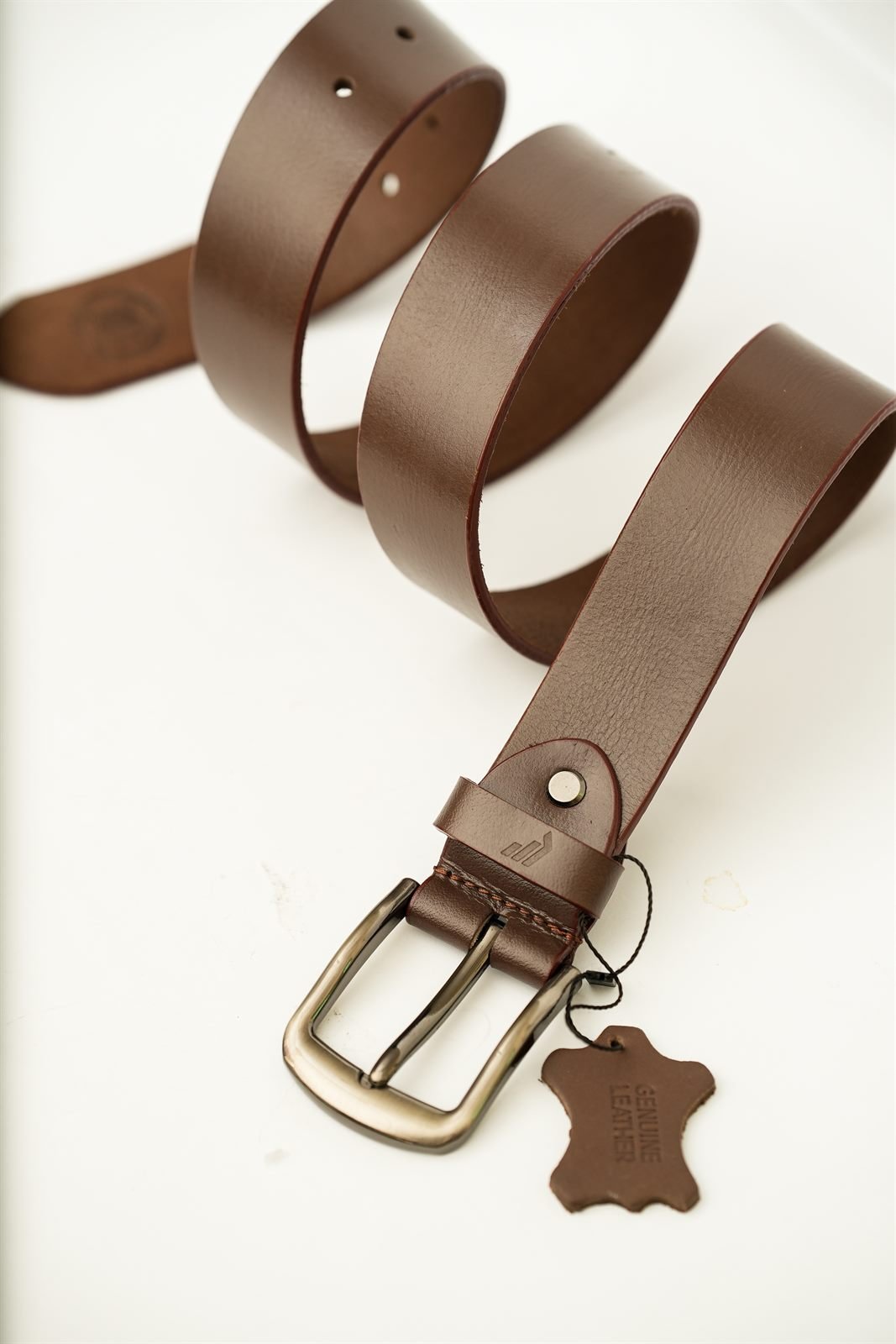 Rohvar - genuine leather belt in chestnut brown