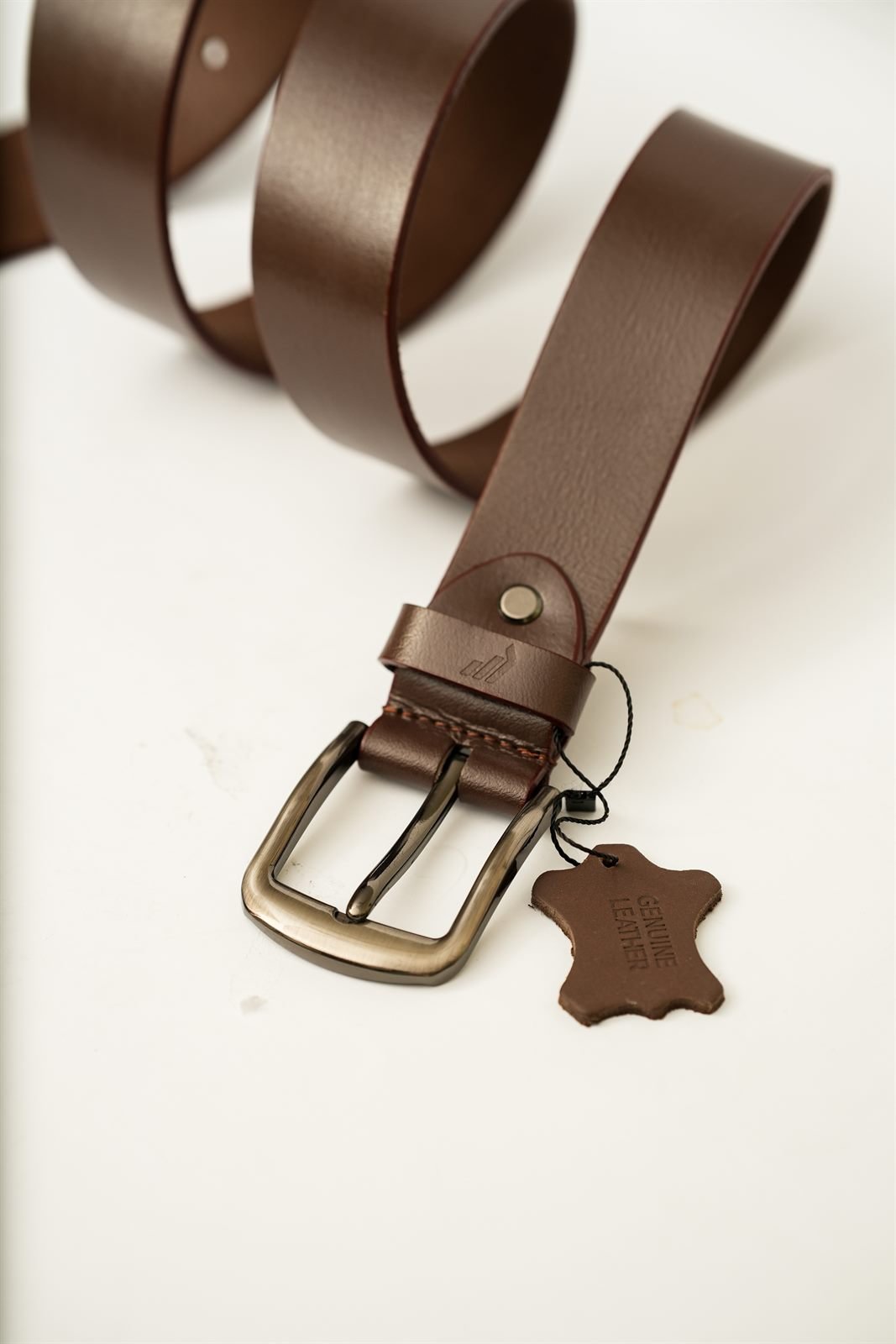Rohvar - genuine leather belt in chestnut brown