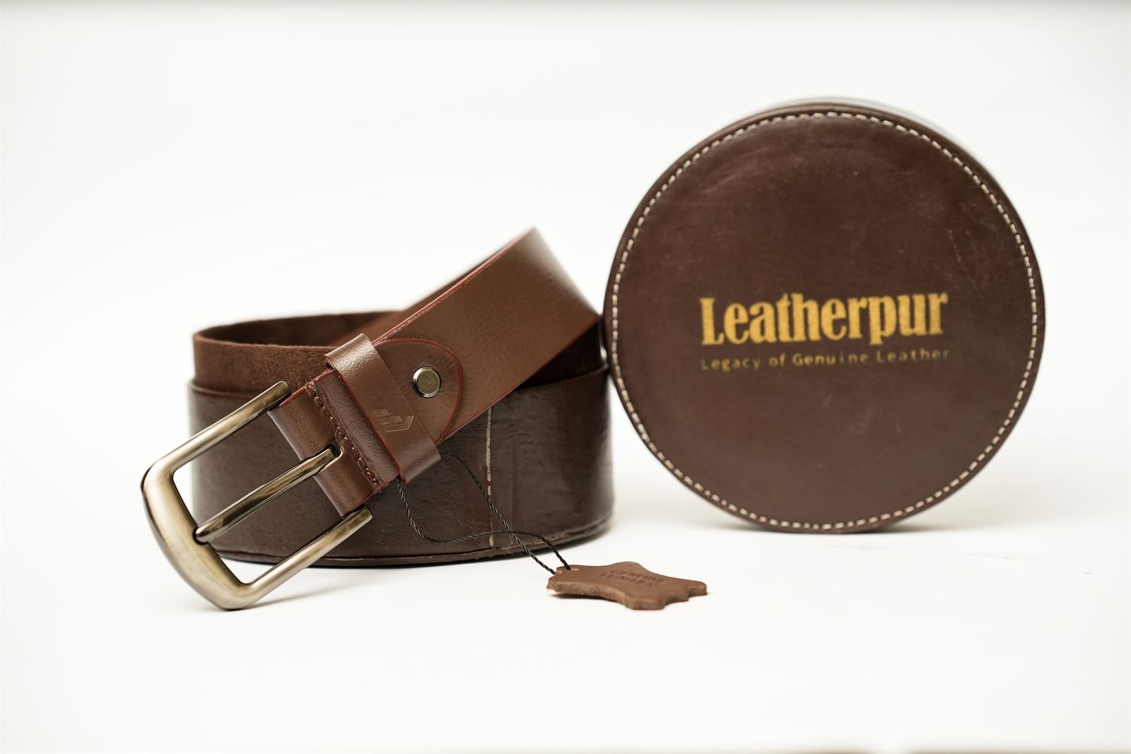 Rohvar - genuine leather belt in chestnut brown