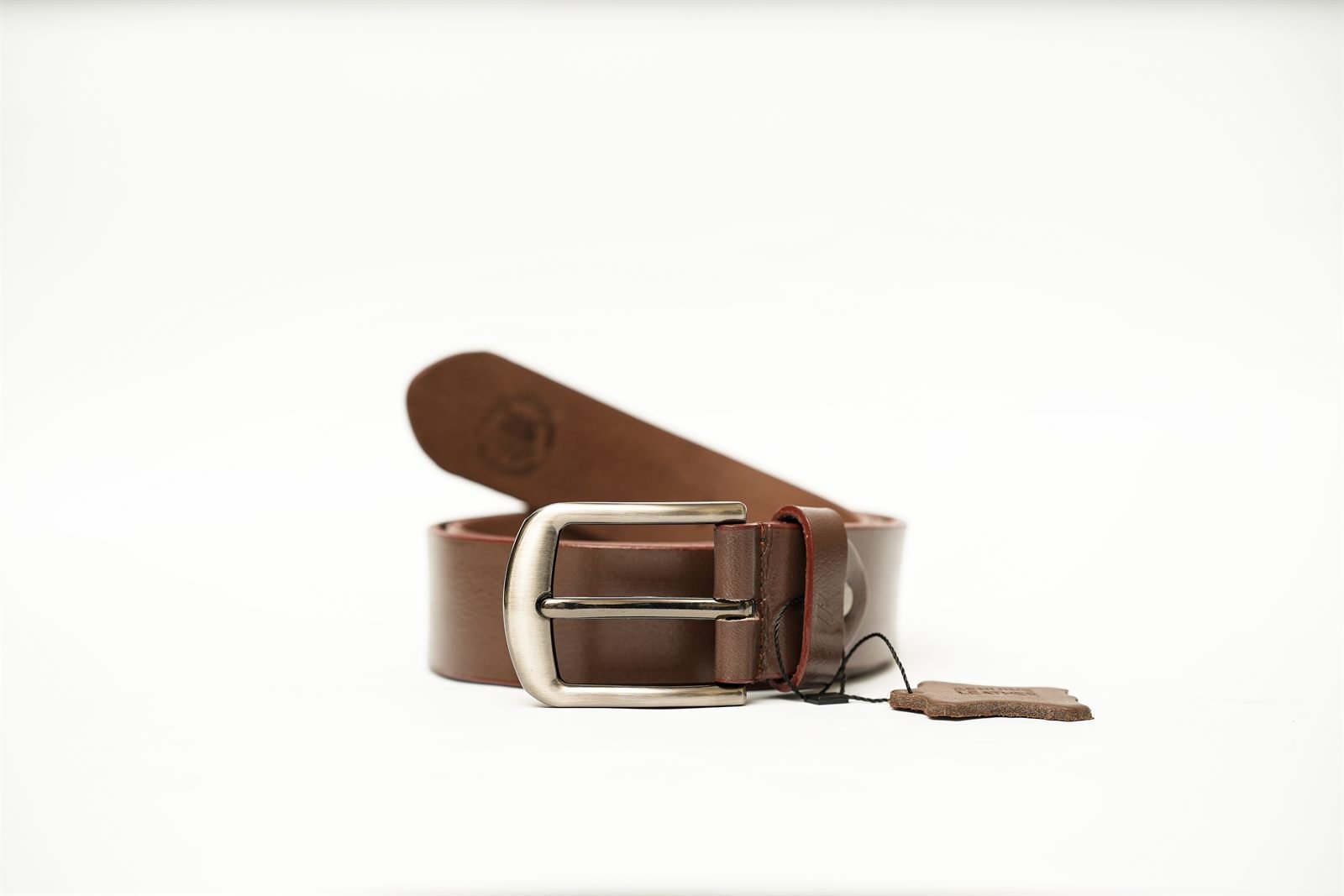 Rohvar - genuine leather belt in chestnut brown