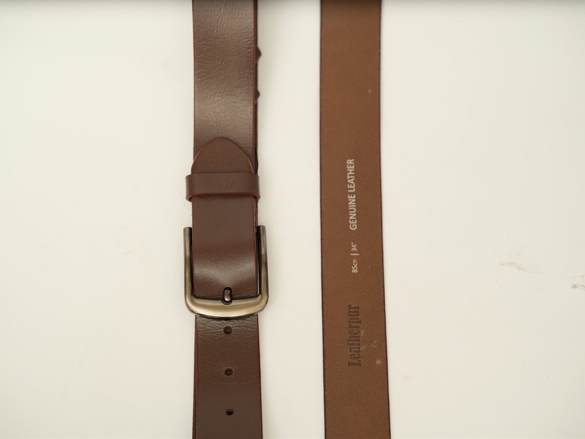 Full-grain Leatherpur hide, hand-finished